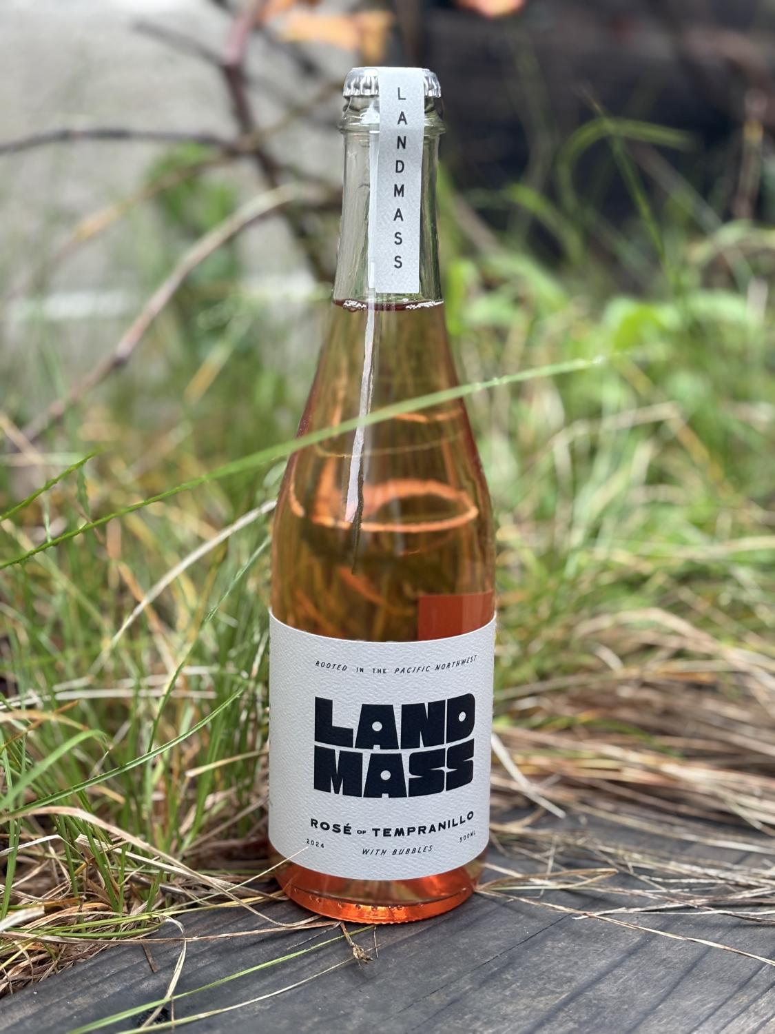 2024 Landmass Sparkling Rose of Tempranillo 500ml